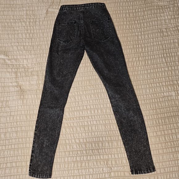 High Rise Jegging - Picture 2 of 3